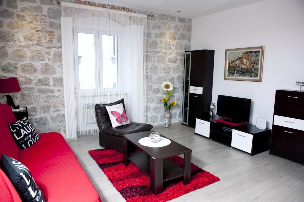Apartman U Srcu Grada - Ilicev Prolaz Split Buitenkant foto