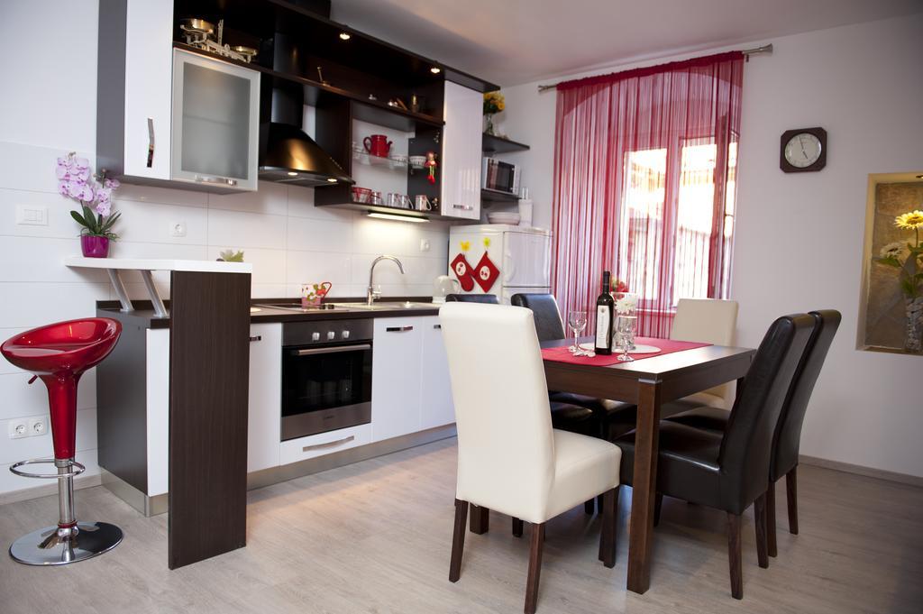 Apartman U Srcu Grada - Ilicev Prolaz Split Buitenkant foto