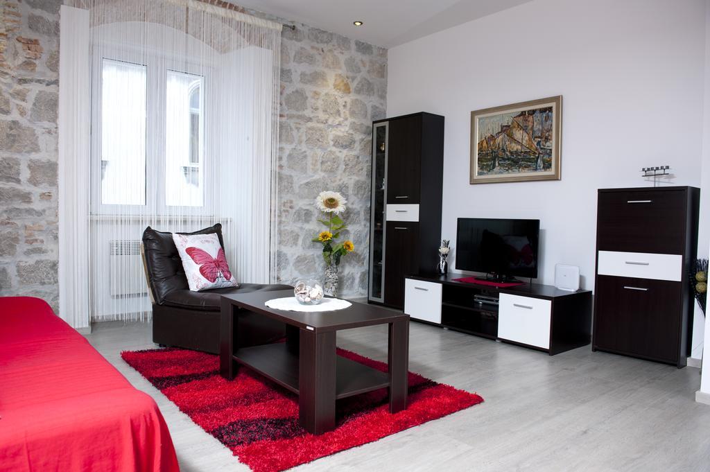 Apartman U Srcu Grada - Ilicev Prolaz Split Buitenkant foto