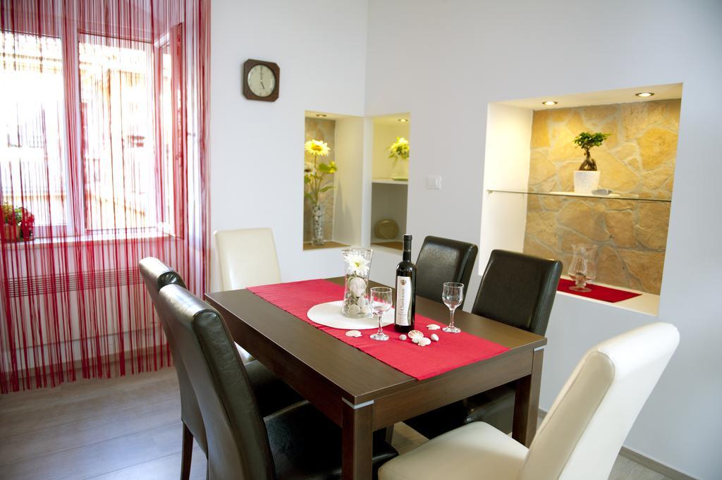 Apartman U Srcu Grada - Ilicev Prolaz Split Buitenkant foto