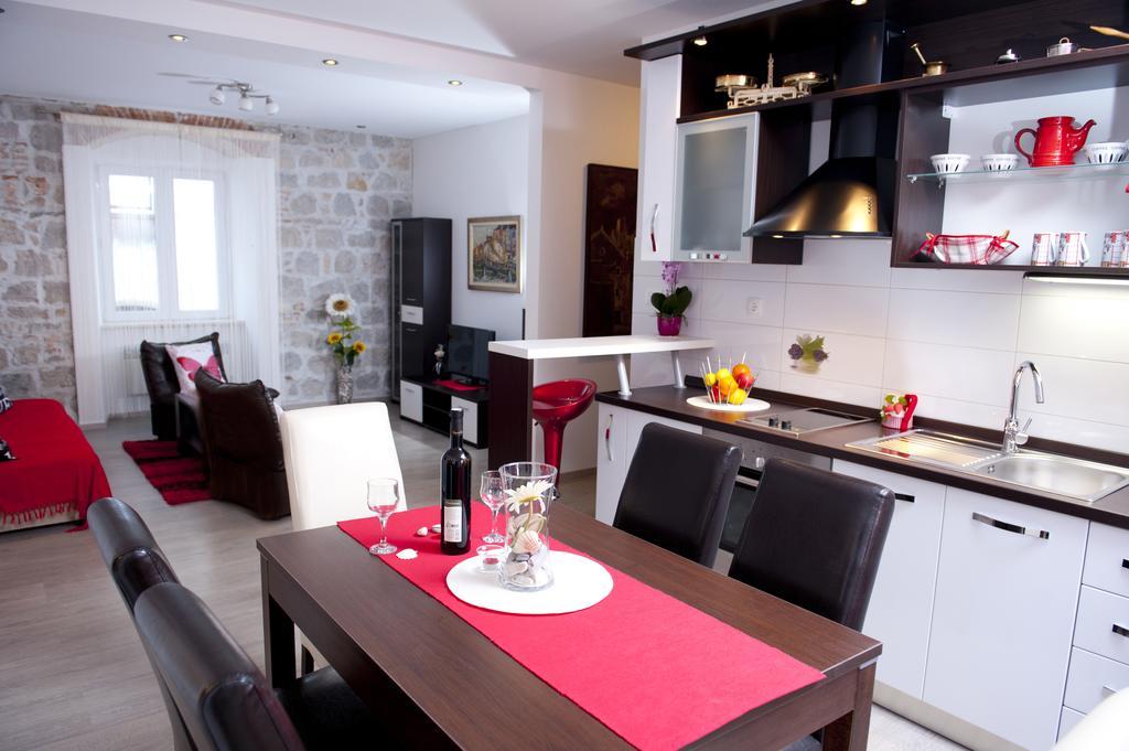 Apartman U Srcu Grada - Ilicev Prolaz Split Buitenkant foto